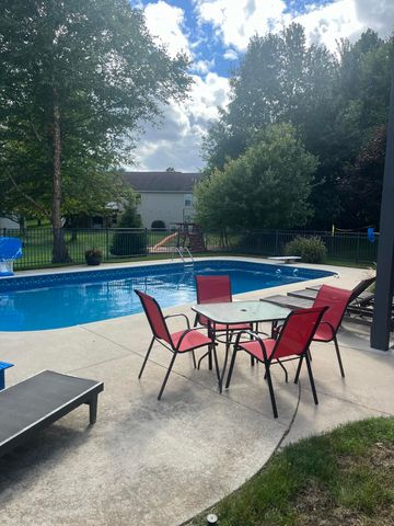 4696 Stonewood Court, Hudsonville, MI 49426