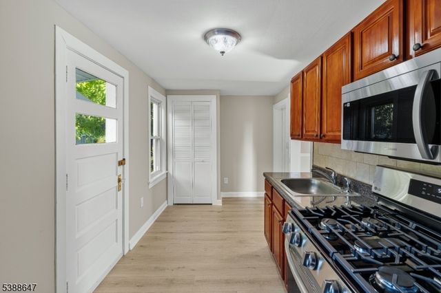 330 Chambers St, Phillipsburg Town, NJ 08865