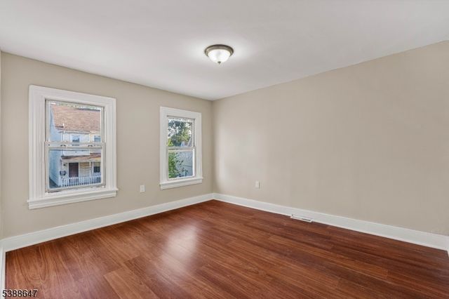 330 Chambers St, Phillipsburg Town, NJ 08865