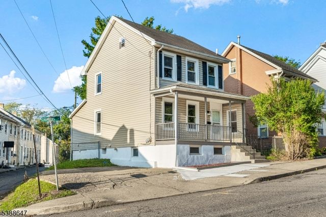 330 Chambers St, Phillipsburg Town, NJ 08865