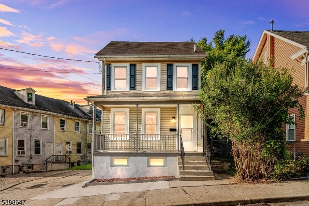 330 Chambers St, Phillipsburg Town, NJ 08865