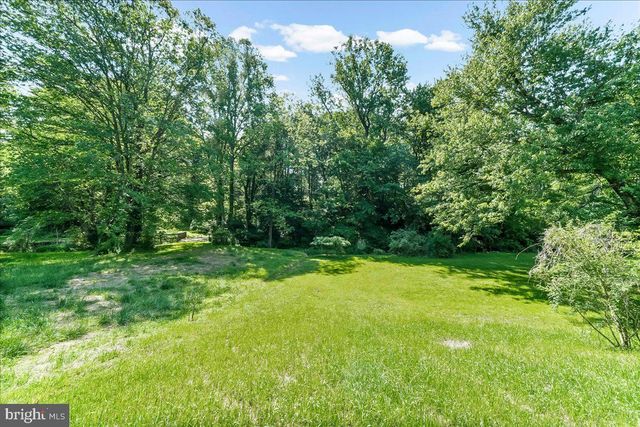 1861 LENAPE RD, West Chester, PA 19382