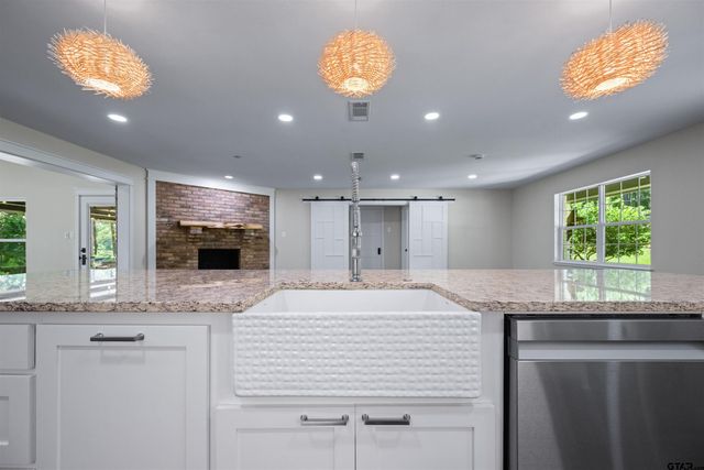 13426 County Road 468, Tyler, TX 75704