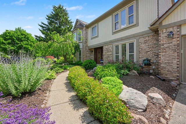 24938 White Plains Drive, Novi, MI 48374
