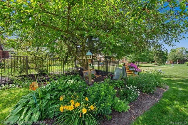 24938 White Plains Drive, Novi, MI 48374
