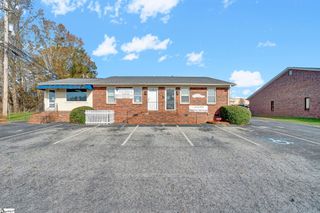 328 Hillcrest Drive, Laurens, SC 29360