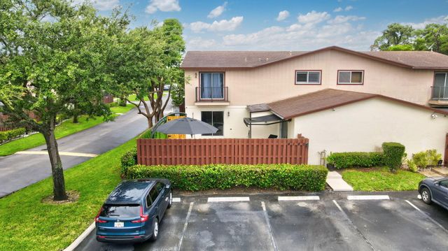 4180 N Landar Drive, Lake Worth, FL 33463