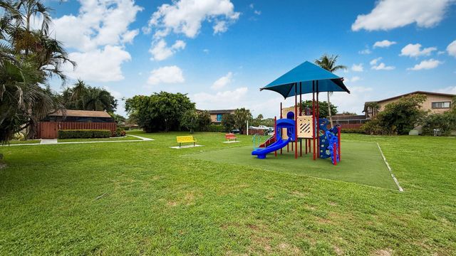 4180 N Landar Drive, Lake Worth, FL 33463
