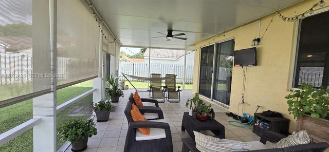 1643 Palermo Dr, Weston, FL 33327