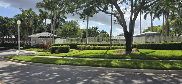 1643 Palermo Dr, Weston, FL 33327