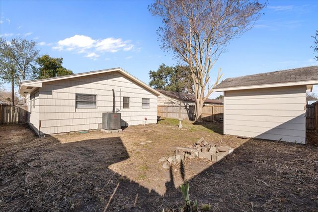 833 Dutch Street, Deer Park, TX 77536