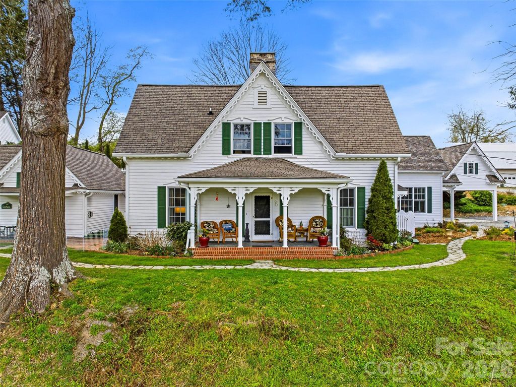 90 Woody Farm Drive, Pisgah Forest, NC 28768