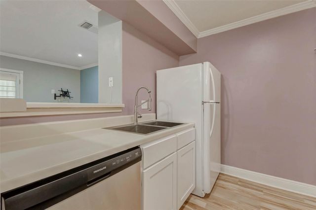 11201 Lynbrook Drive 3702, Houston, TX 77042