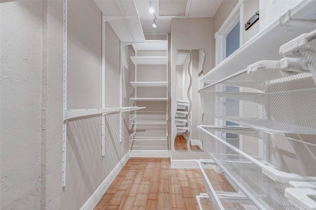 11201 Lynbrook Drive 3702, Houston, TX 77042