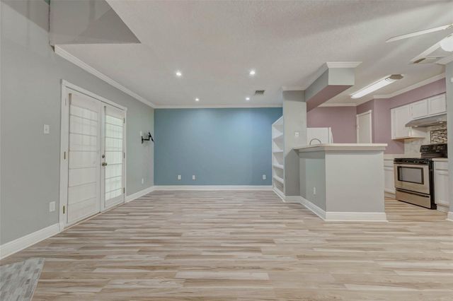 11201 Lynbrook Drive 3702, Houston, TX 77042