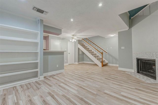 11201 Lynbrook Drive 3702, Houston, TX 77042