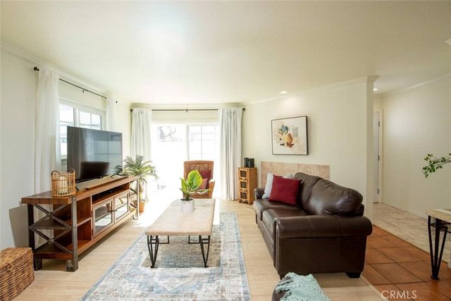 7310 Balboa Boulevard F, Van Nuys, CA 91406