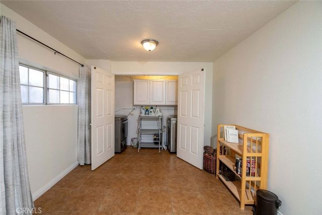 7310 Balboa Boulevard F, Van Nuys, CA 91406