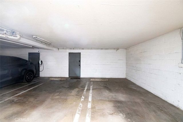 7310 Balboa Boulevard F, Van Nuys, CA 91406