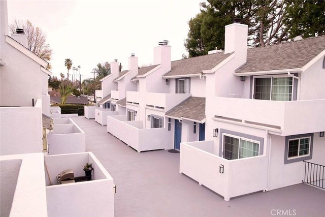 7310 Balboa Boulevard F, Van Nuys, CA 91406
