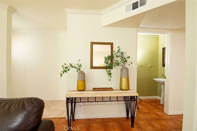 7310 Balboa Boulevard F, Van Nuys, CA 91406