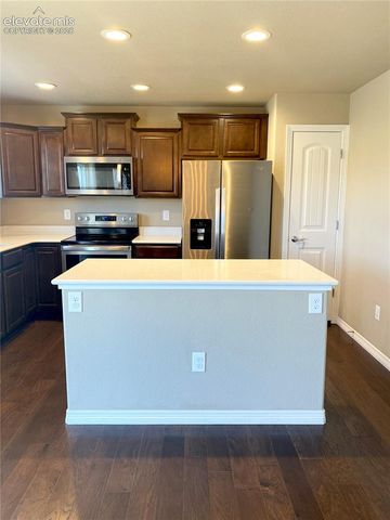 6142 Meadowbank Lane, Colorado Springs, CO 80925