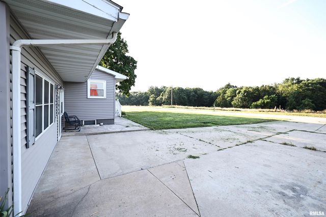 42060 County Highway 10, Nebo, IL 62355