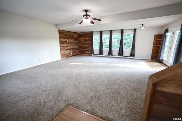 42060 County Highway 10, Nebo, IL 62355