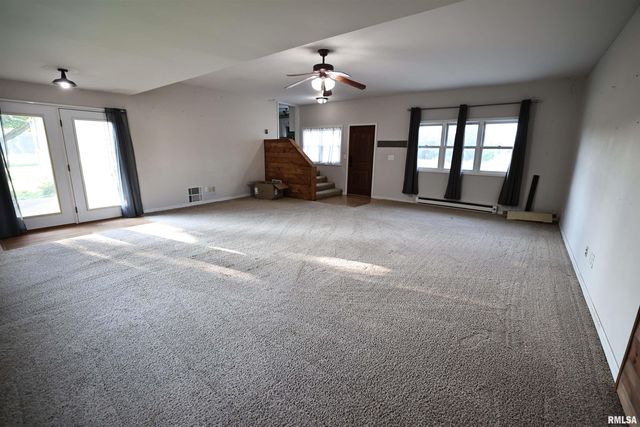 42060 County Highway 10, Nebo, IL 62355