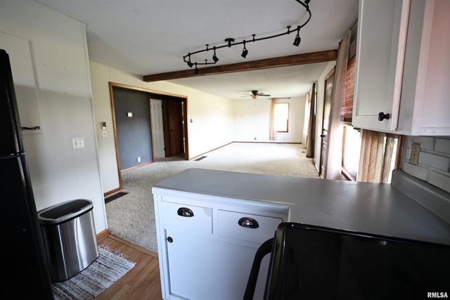 42060 County Highway 10, Nebo, IL 62355