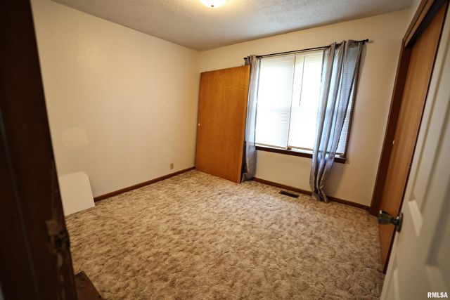 42060 County Highway 10, Nebo, IL 62355