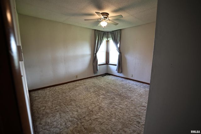 42060 County Highway 10, Nebo, IL 62355