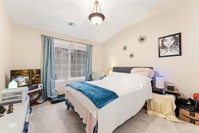 2719 SW Garden Meadow Drive, Grants Pass, OR 97527