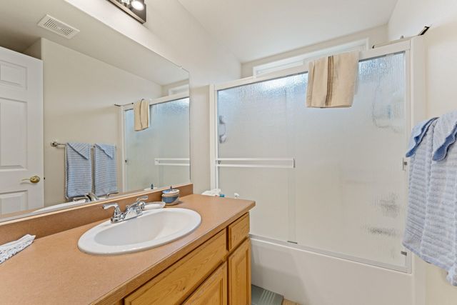 2719 SW Garden Meadow Drive, Grants Pass, OR 97527