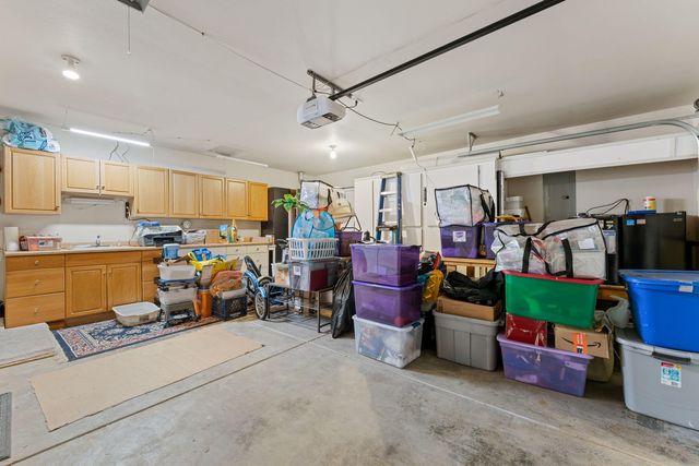 2719 SW Garden Meadow Drive, Grants Pass, OR 97527