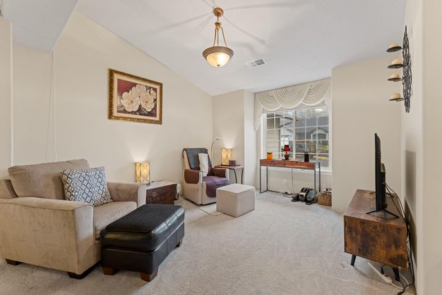 2719 SW Garden Meadow Drive, Grants Pass, OR 97527