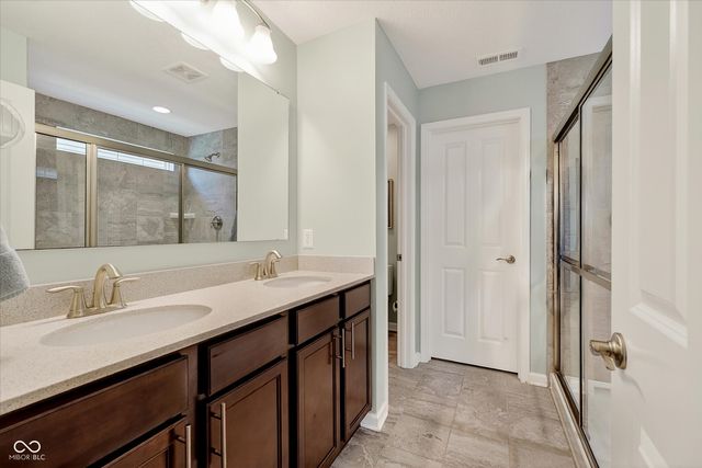 14091 Timber Knoll Drive, Mccordsville, IN 46055