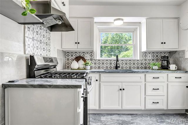1545 Moore Place, University City, MO 63130