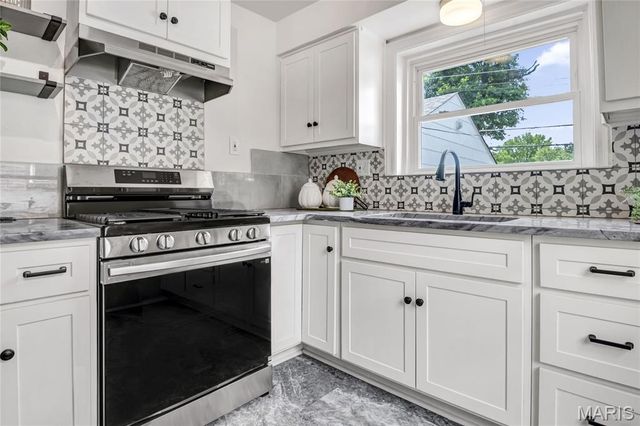 1545 Moore Place, University City, MO 63130