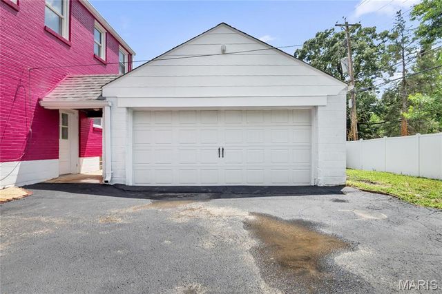 1545 Moore Place, University City, MO 63130