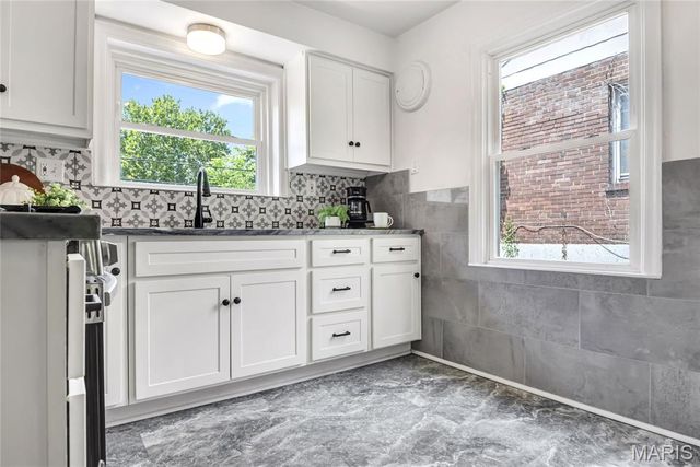 1545 Moore Place, University City, MO 63130