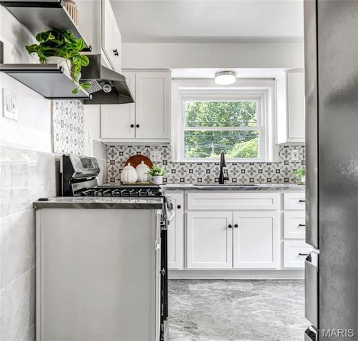 1545 Moore Place, University City, MO 63130