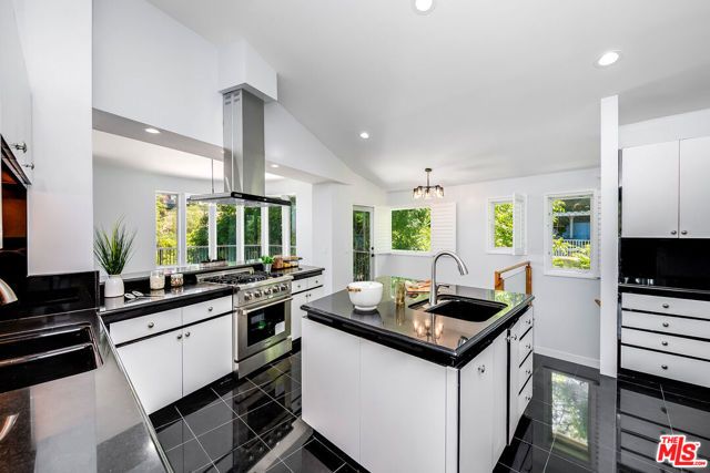 11411 Decente Court, Studio City (los Angeles), CA 91604