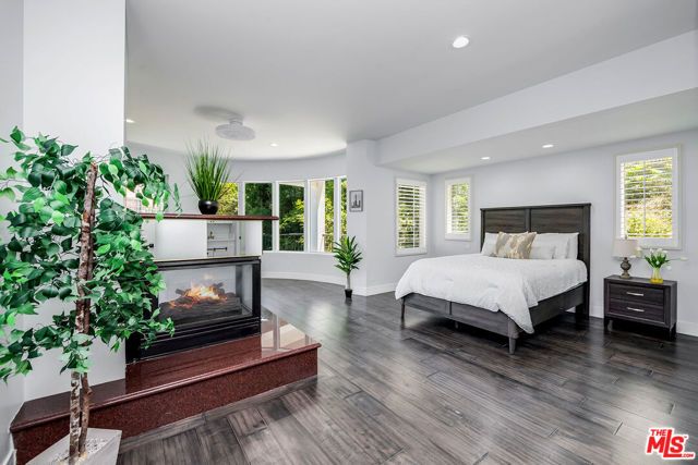 11411 Decente Court, Studio City (los Angeles), CA 91604