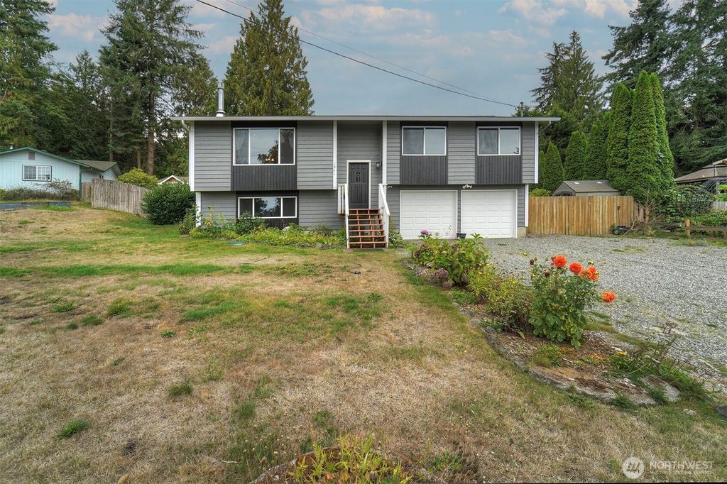 1841 NW Russell Street, Poulsbo, WA 98370