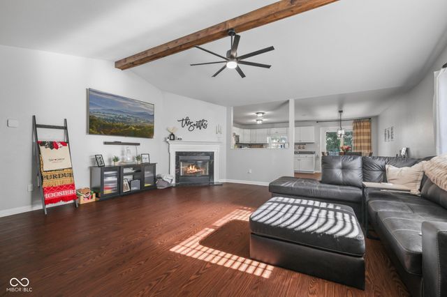 6412 Brooks Bend Boulevard, Indianapolis, IN 46237