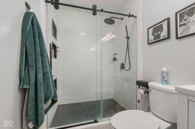 6412 Brooks Bend Boulevard, Indianapolis, IN 46237