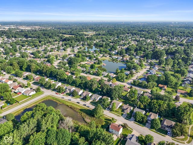 6412 Brooks Bend Boulevard, Indianapolis, IN 46237