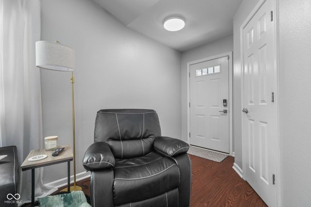 6412 Brooks Bend Boulevard, Indianapolis, IN 46237
