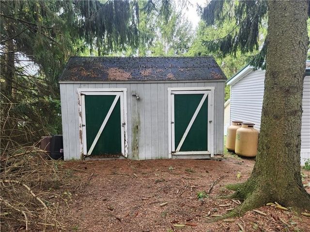 209 Baxter Lane, Center Twp, PA 16001